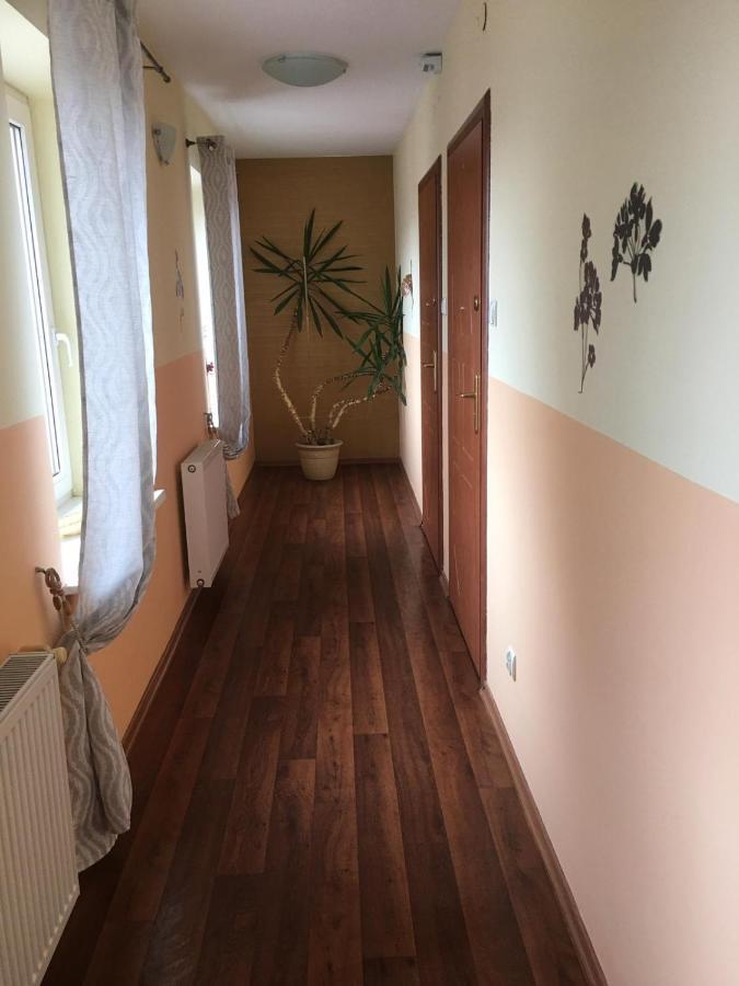 Noclegi Walbrzych - Pokoje Konrad Bagian luar foto